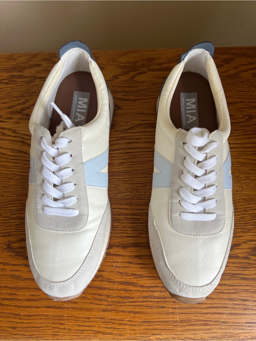 MIA Women’s White & Blue Retro Runner Sneakers
